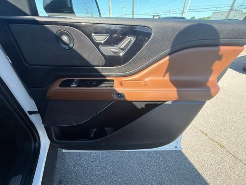 Used 2023 Lincoln Aviator Reserve w/ Equipment Group 201A AWD/4WD image 52