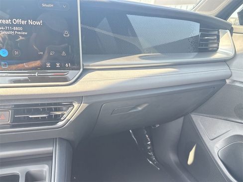 New 2025 Volkswagen Tiguan SE R-Line image 13