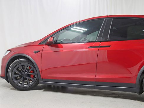 Used 2023 Tesla Model X Plaid image 12