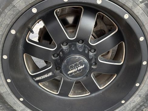 Used 2019 Chevrolet Silverado 2500 LT AWD/4WD image 3