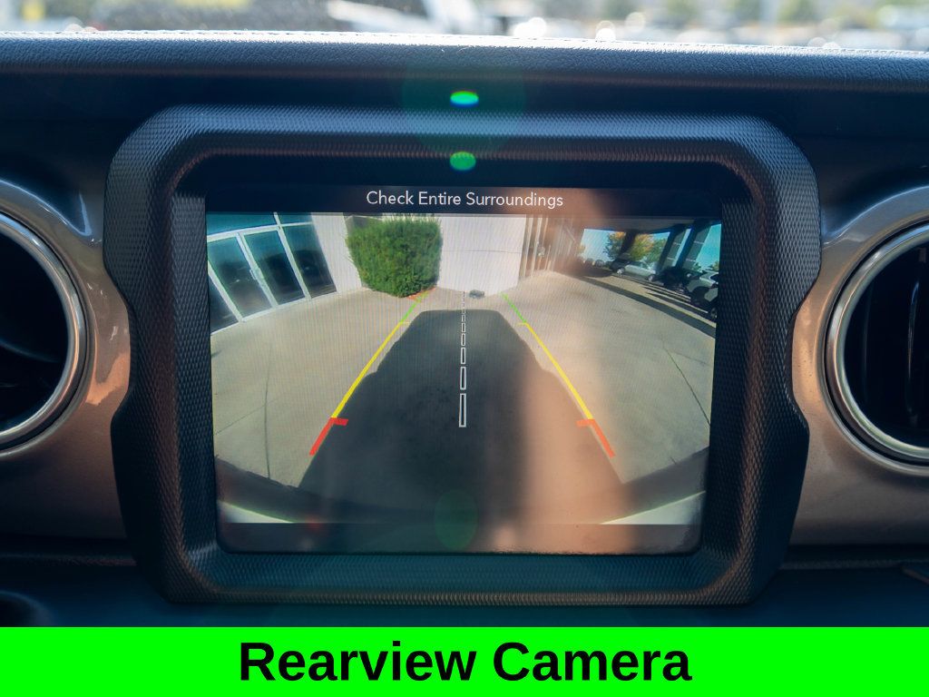 Used 2018 Jeep Wrangler Unlimited Sahara AWD/4WD image 22