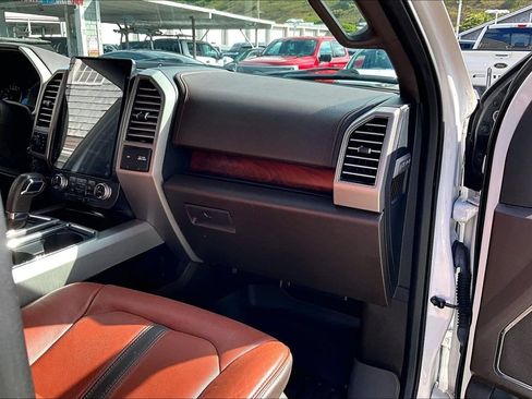 Used 2018 Ford F150 King Ranch w/ Equipment Group 601A Luxury AWD/4WD image 16