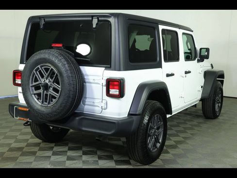 Certified 2025 Jeep Wrangler Unlimited Sport AWD/4WD image 16