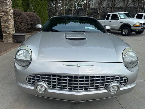 Used 2004 Ford Thunderbird RWD image 9
