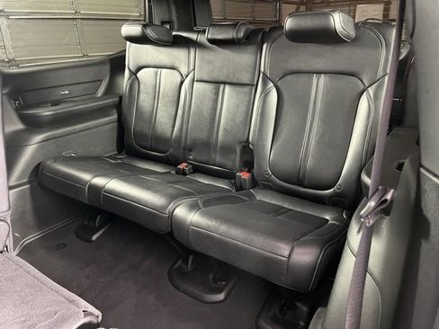 Used 2024 Jeep Wagoneer Series II w/ Flexible Seating Group image 27