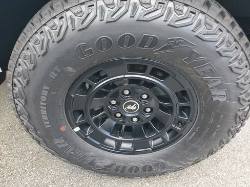 New 2026 Ford Bronco Badlands AWD/4WD image 7