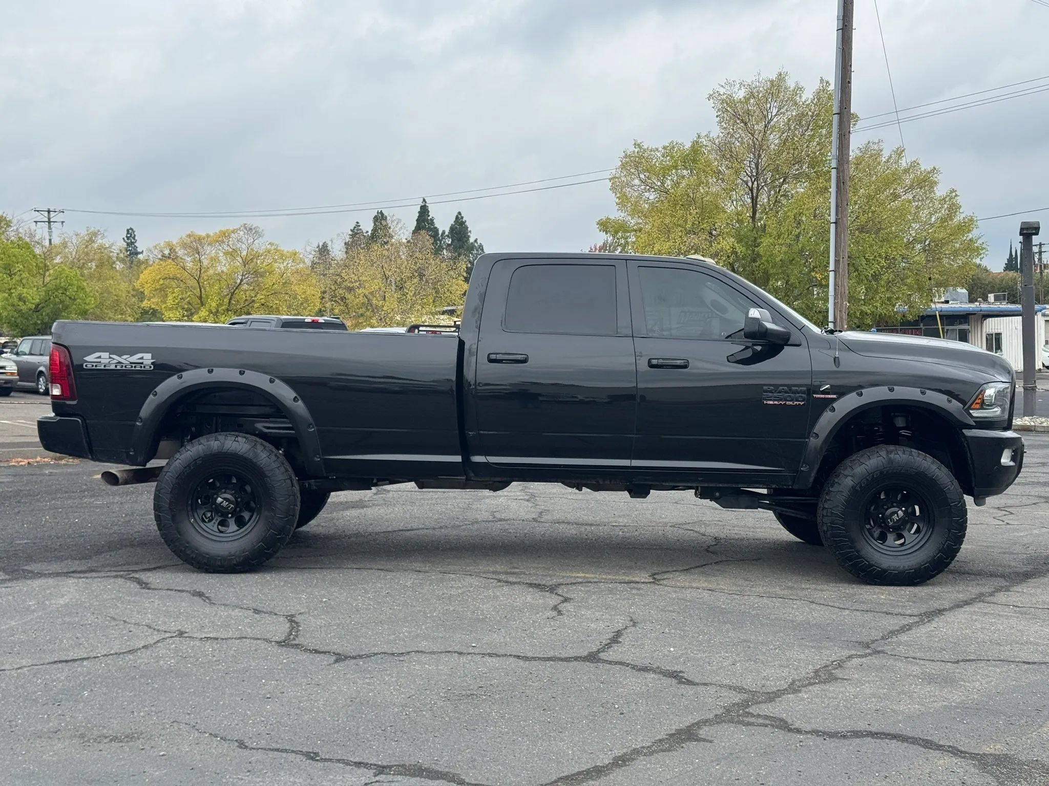Used 2017 RAM 2500 Laramie w/ Sport Appearance Group AWD/4WD image 5