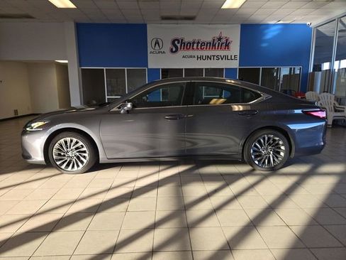 Used 2025 Lexus ES 350 Ultra Luxury image 5