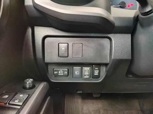 Used 2022 Toyota Tacoma TRD Off-Road w/ TRD Premium Off Road Package AWD/4WD image 14