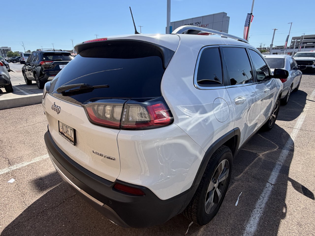 Used 2019 Jeep Cherokee Limited AWD/4WD image 9