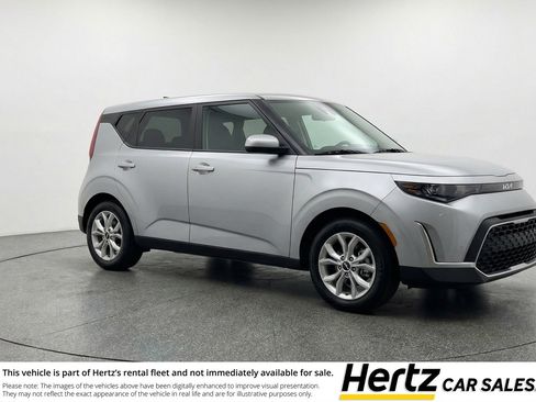 Used 2025 Kia Soul LX w/ LX Technology Package FWD image 1