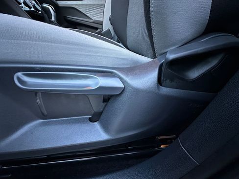 Used 2024 Volkswagen Taos S image 10