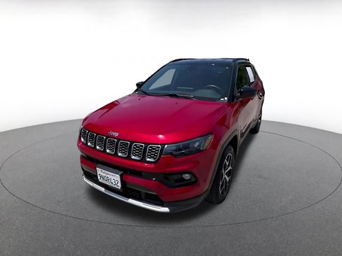 Used 2025 Jeep Compass Limited AWD/4WD image 7