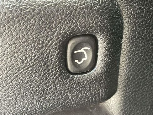 Used 2020 Jeep Grand Cherokee High Altitude RWD image 9