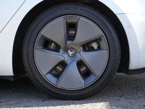 Used 2021 Tesla Model 3 Standard Range Plus RWD image 12