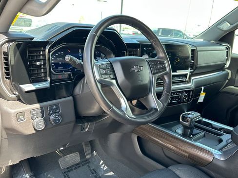 Used 2023 Chevrolet Silverado 1500 LT Trail Boss w/ Protection Package AWD/4WD image 7