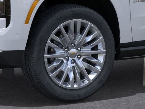 New 2026 Chevrolet Suburban High Country AWD/4WD image 9