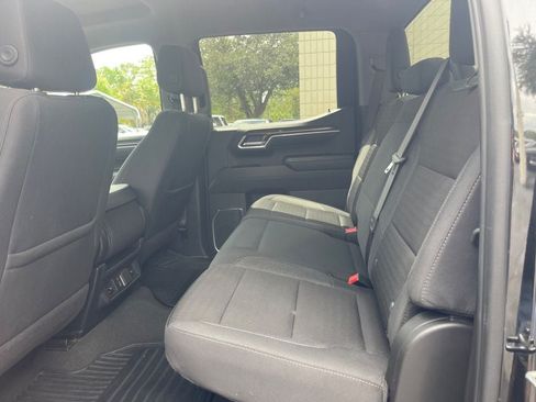 Used 2025 Chevrolet Silverado 1500 LT RWD image 12