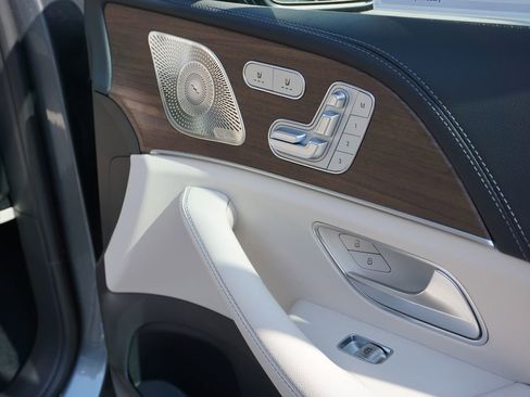 New 2026 Mercedes-Benz GLS 450 4MATIC image 41