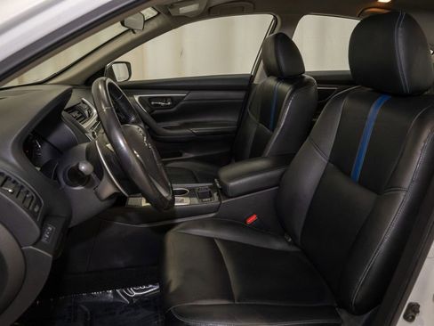 Used 2018 Nissan Altima 2.5 SR w/ SR Special Edition image 10