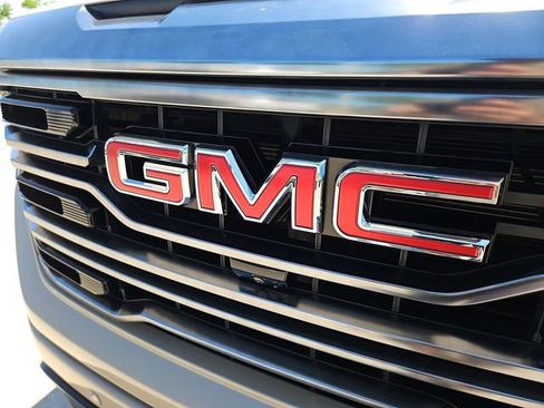 Used 2022 GMC Sierra 1500 AT4 w/ Technology Package image 30