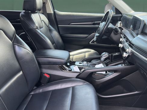 Used 2025 Kia Telluride S AWD/4WD image 25