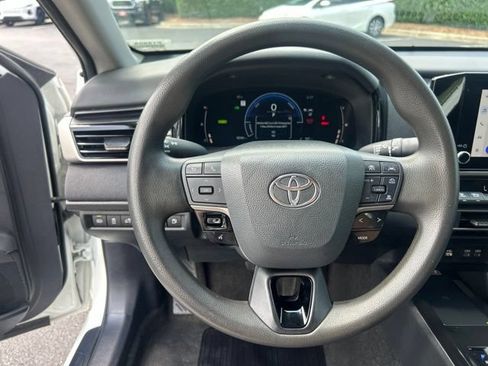 Used 2025 Toyota Camry LE FWD image 17
