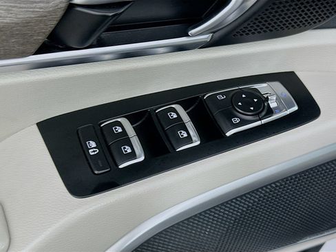 Used 2022 Kia Telluride EX w/ EX Premium Package FWD image 18