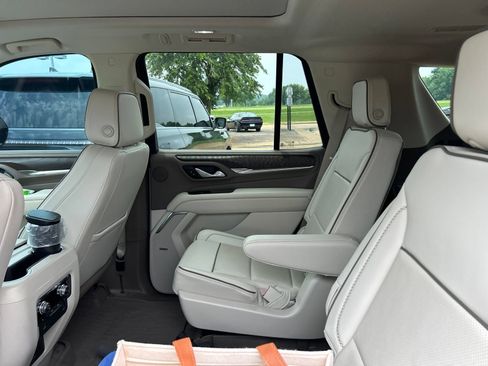 Used 2022 GMC Yukon Denali w/ Denali Premium Package RWD image 33