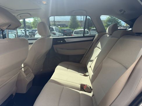 Used 2019 Subaru Outback 2.5i Premium AWD/4WD image 10
