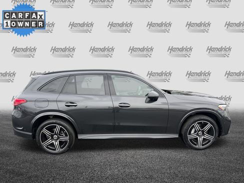 Used 2025 Mercedes-Benz GLC 300 image 11