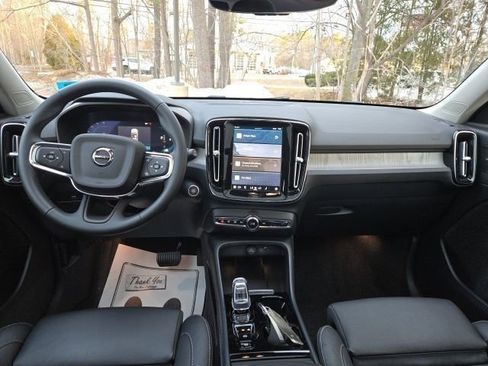 Used 2023 Volvo XC40 B5 Plus w/ Driver Assist Package image 17