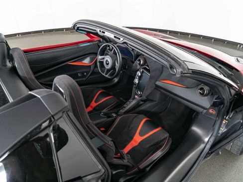 Used 2021 McLaren 720S Performance RWD image 24