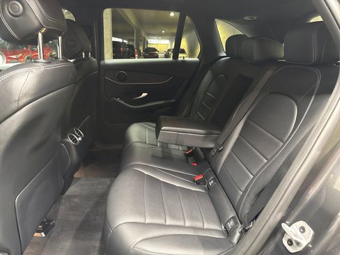 Used 2022 Mercedes-Benz GLC 300 4MATIC image 22