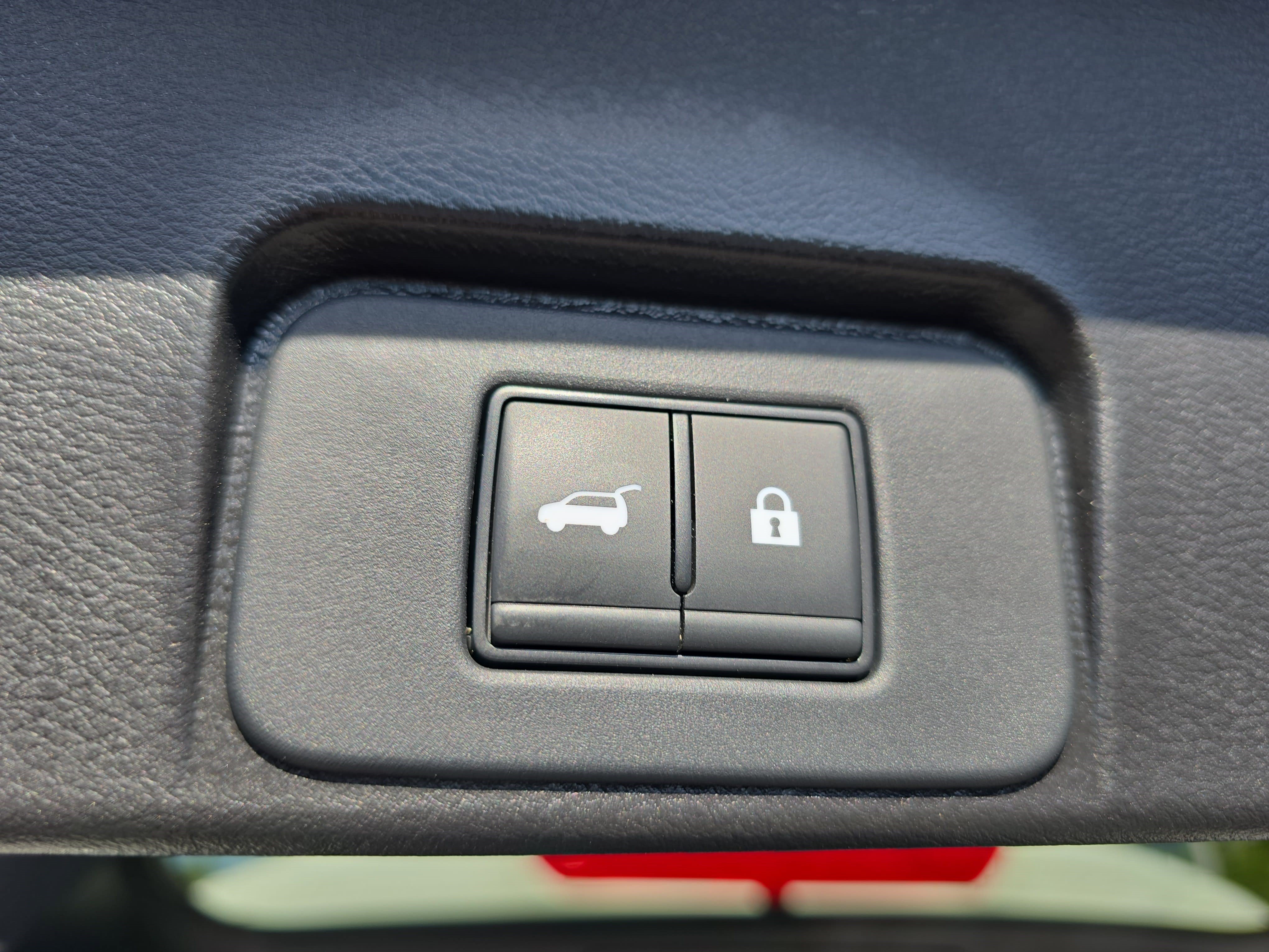 Used 2023 Nissan Rogue SV w/ SV Premium B Package FWD image 13