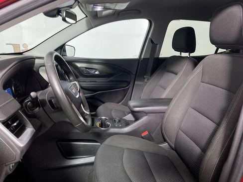 Used 2023 GMC Terrain SLE w/ Driver Convenience Package FWD image 11