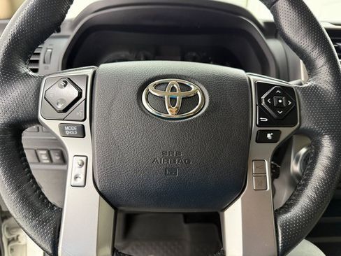 Used 2023 Toyota 4Runner SR5 Premium image 10