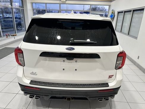 Used 2022 Ford Explorer ST w/ ST Street Pack image 5