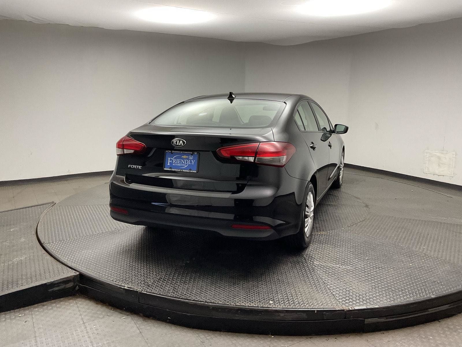 Used 2017 Kia Forte LX FWD image 7