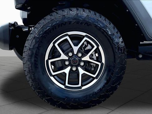 Used 2024 Jeep Wrangler Unlimited Rubicon AWD/4WD image 11