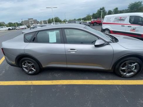 Used 2025 Kia K4 FWD image 3