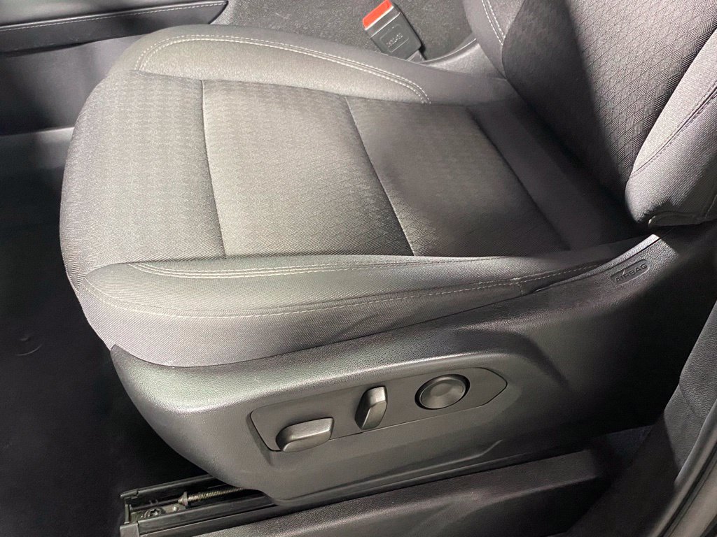 Used 2024 Chevrolet Suburban LS AWD/4WD image 15