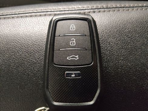 Used 2022 Ford Escape SE w/ Convenience Package FWD image 32