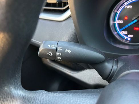 Used 2024 Toyota RAV4 LE image 21