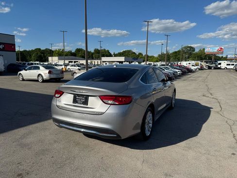 Used 2016 Chrysler 200 Limited w/ Convenience Group FWD image 3