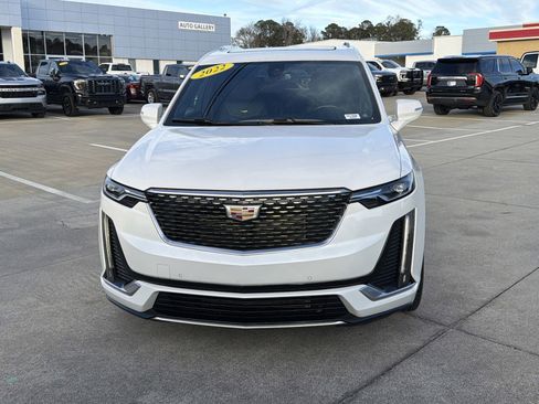 Used 2022 Cadillac XT6 Premium Luxury w/ LPO, Floor Liner Package image 2