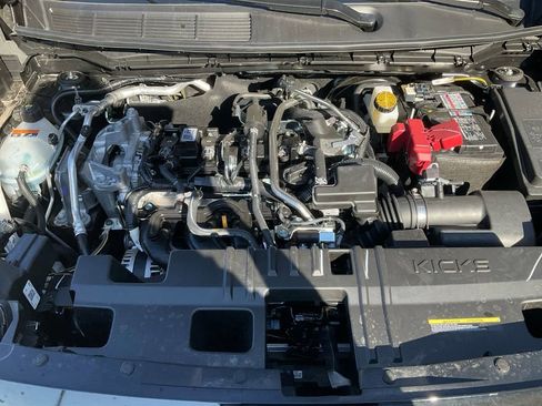 New 2026 Nissan Kicks SR image 32