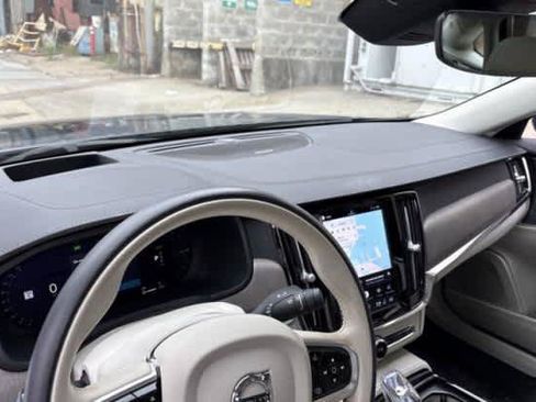 Used 2024 Volvo S90 T8 Ultimate AWD/4WD image 4
