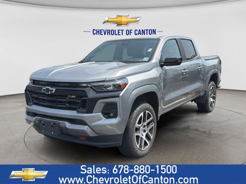 Used 2023 Chevrolet Colorado Z71 w/ Z71 Convenience Package 2 AWD/4WD image 1