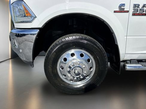Used 2018 RAM 3500 Laramie AWD/4WD image 9